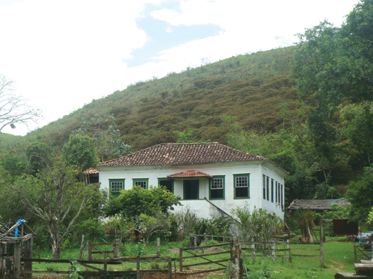 01-faz-cachoeira-054-exterior.jpg